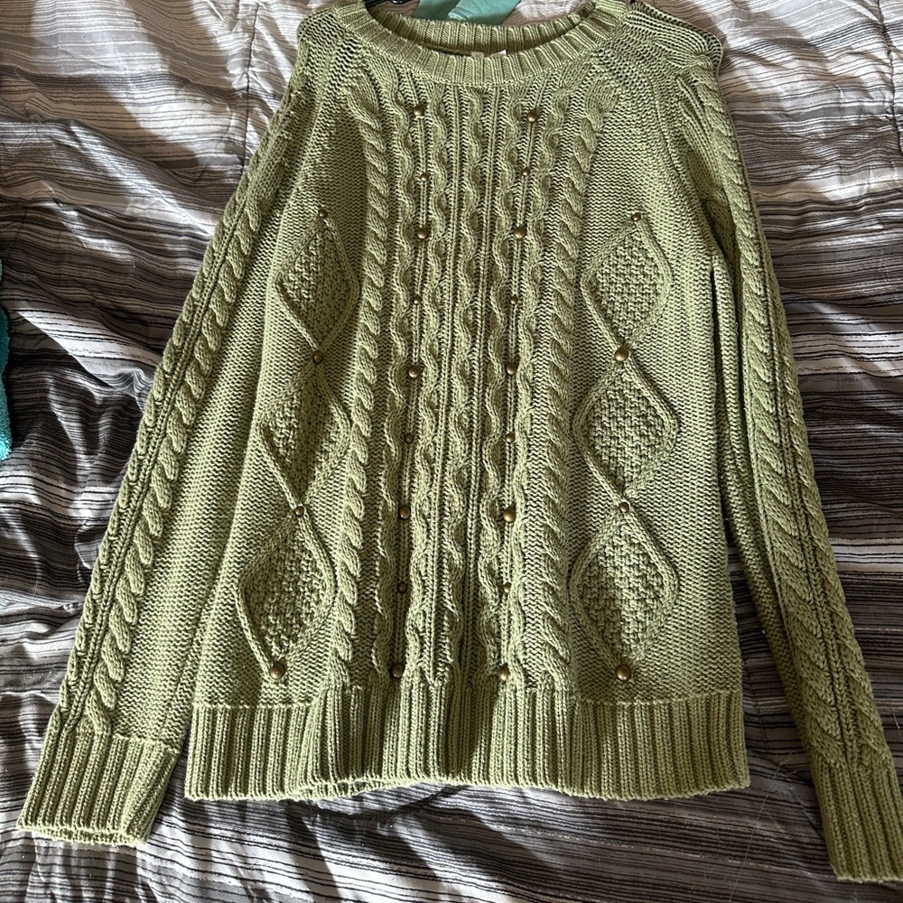 Women’s like all olive green relativity sweater size medium